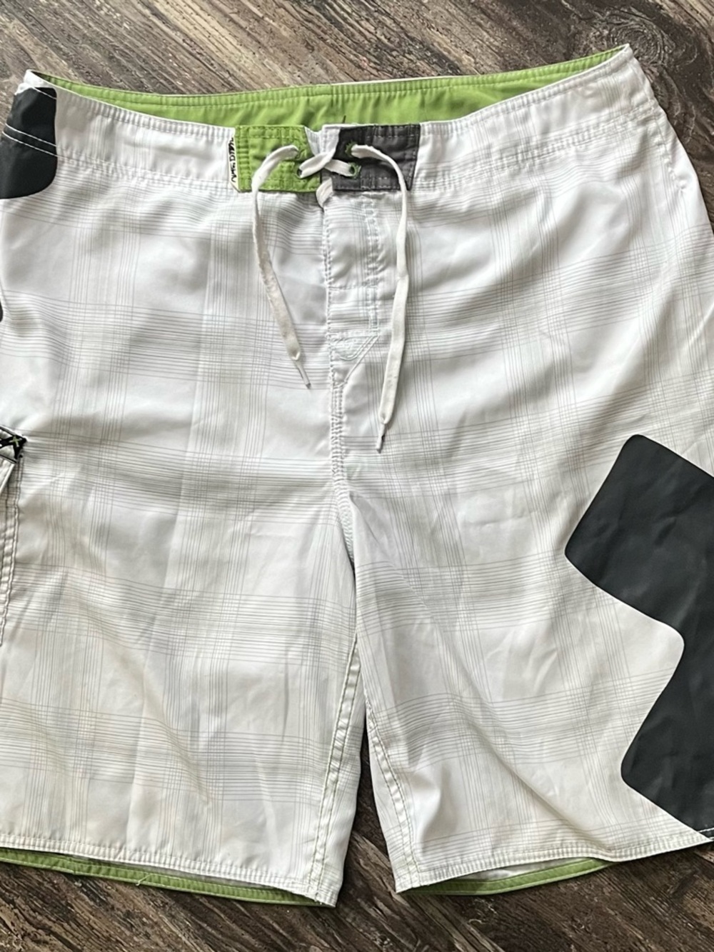 Quiksilver White Board Shorts with Lime Interior and Black Graphics